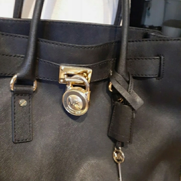 Michael Kors large - Picture 9 of 10